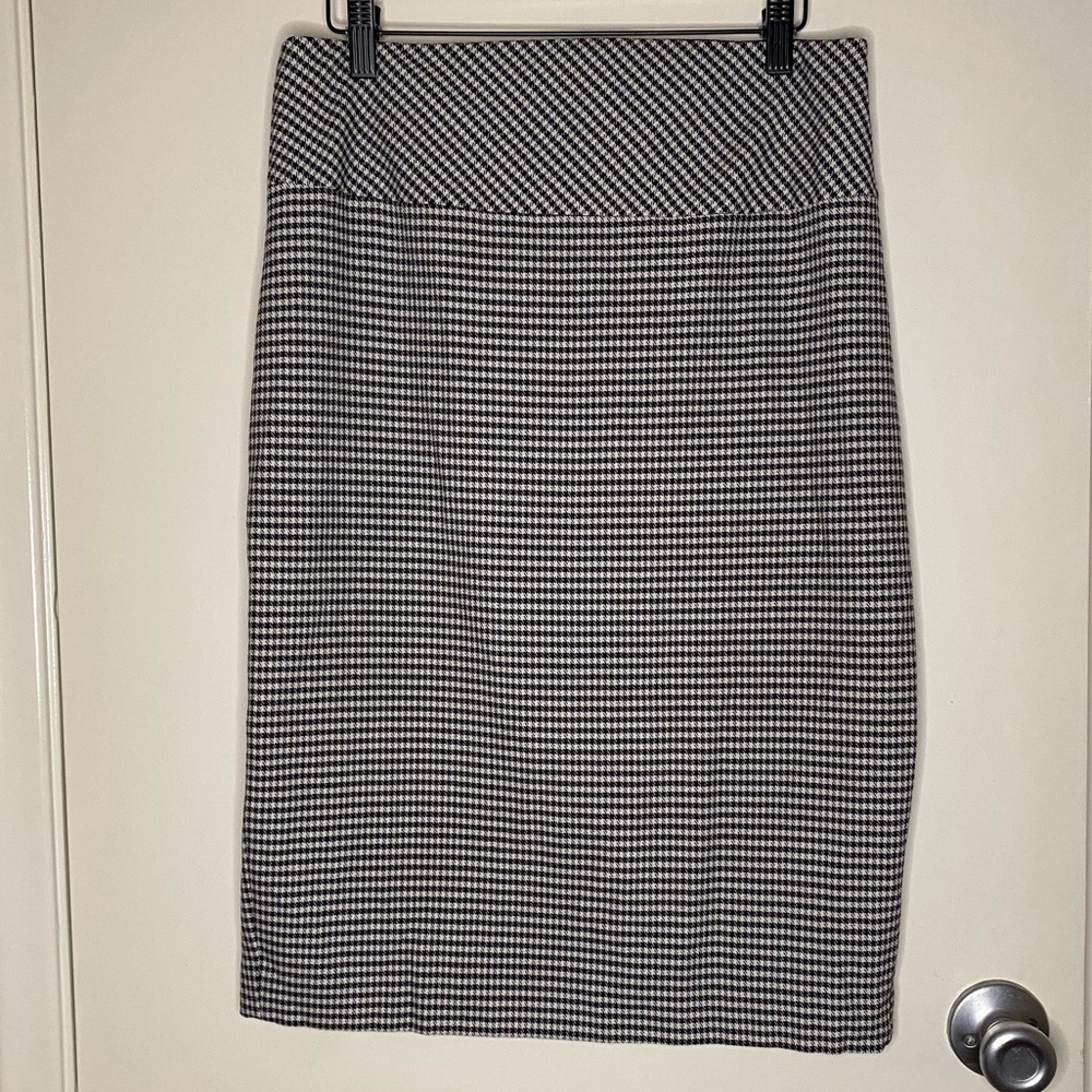 Express Midi Skirt